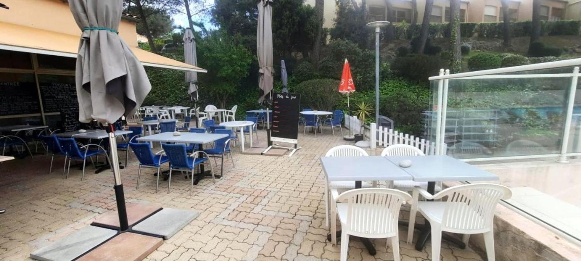 Flat With Swimming Pool Near The Beach Санари-сюр-Мер Экстерьер фото